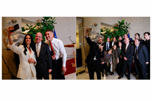 Las selifies que inmortalizaron el triunfo de Quiroz