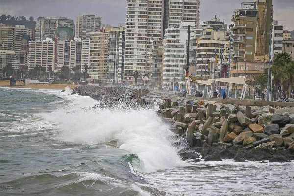 Radiografía al temporal: la economía resiste, con la energía y La Araucanía como puntos críticos