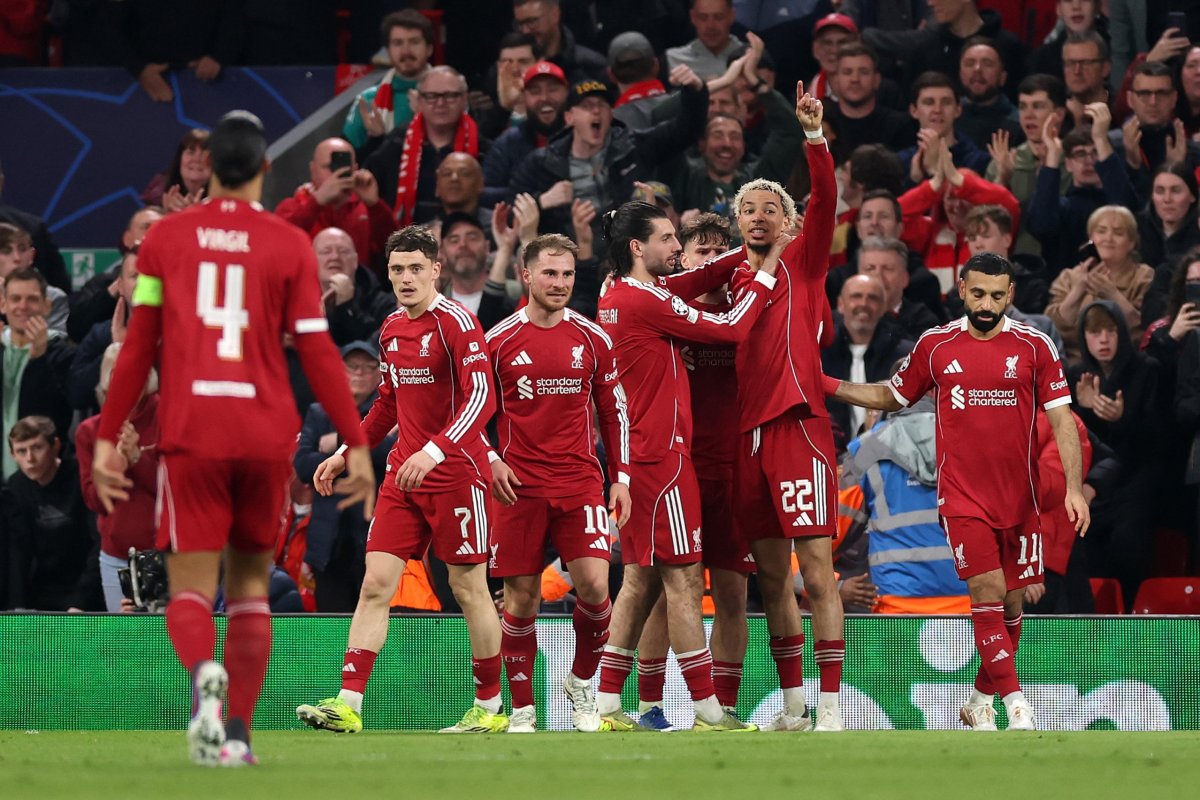 <p>Liverpool FC negocia venta de participación a consorcio respaldado por la familia Mittal</p>