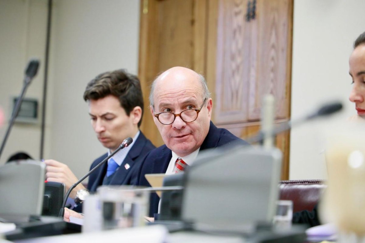 <p>Quiroz optimista pese a amenaza del PDG de pasar a comisión mixta proyecto de reconstrucción: “Esperamos que votación refrende sentido de urgencia de sacar el país adelante”</p>