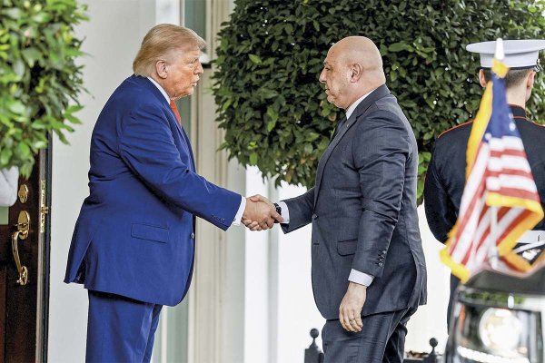 <p>“Atacaremos esa zona muy pronto, y con mucha fuerza”, dijo Trump durante una reunión con el Presidente del Líbano, Joseph Aoun. Foto: Reuters</p>