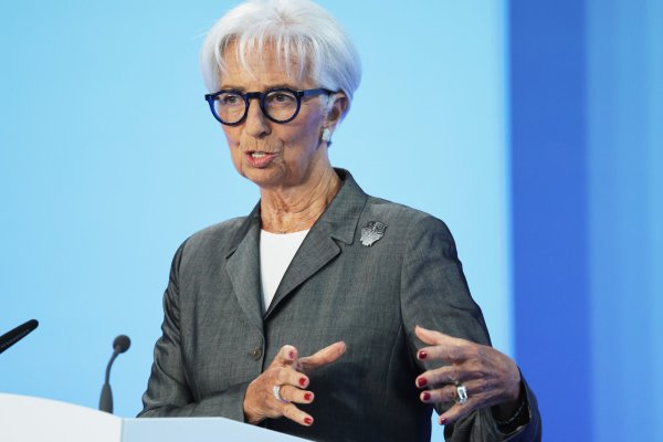 <p>El BCE pausa el alza de tasas pese al nuevo incremento de los precios del petróleo</p>