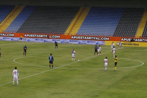 “Comprábamos con sobreprecio”: exdirector de Azul Azul denuncia posible multipropiedad e irregularidades en el traspaso de jugadores entre Universidad de Chile y Huachipato