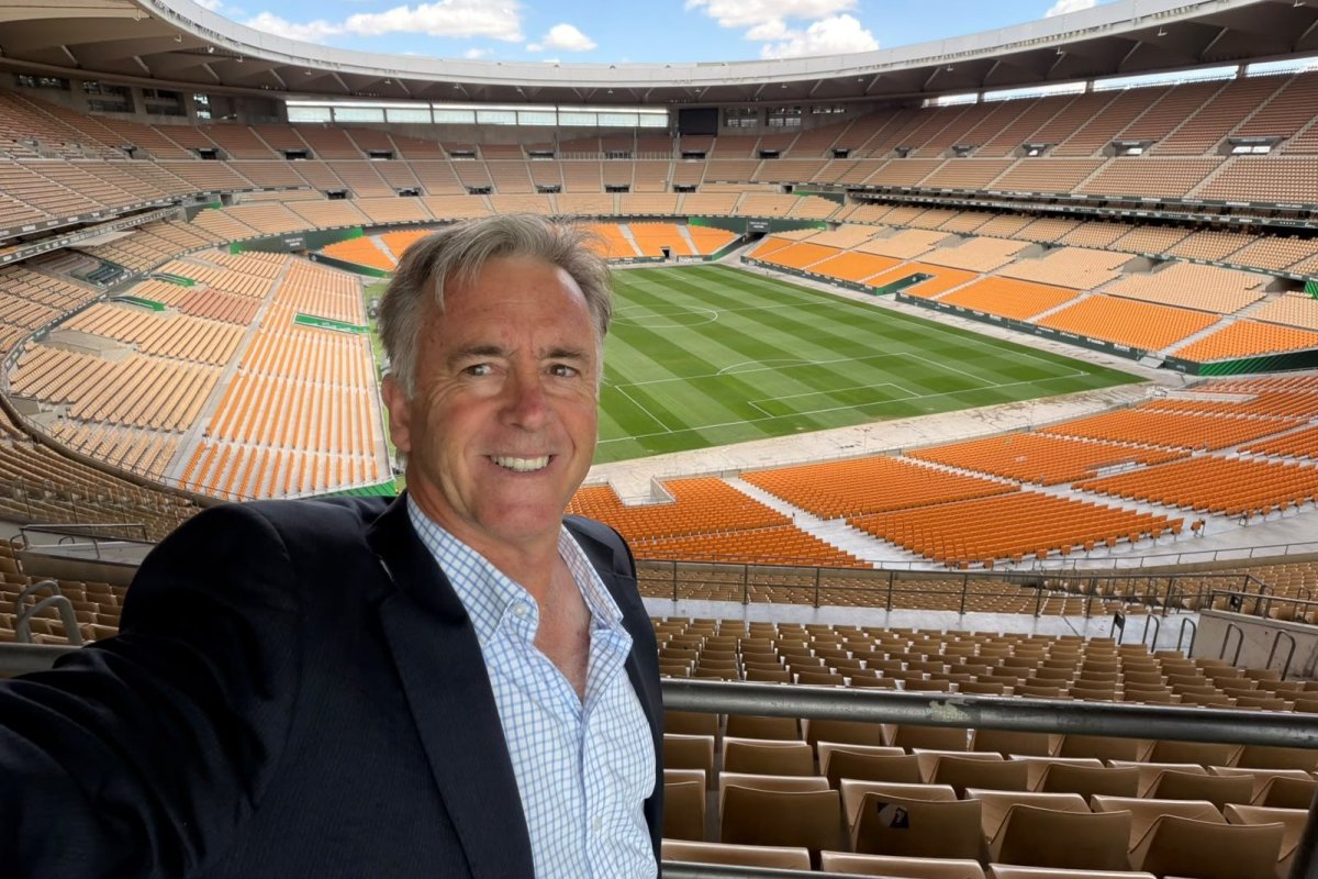 <p>El chileno que dirige la apuesta de España para quedarse con el Mundial de Rugby 2035</p>