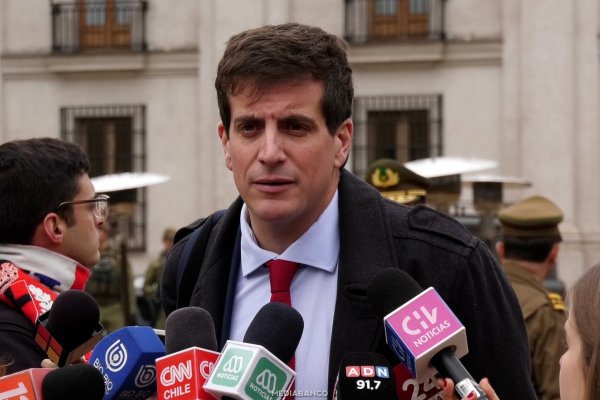 <p>Ahora en DF | Diputado Schalper respalda a exsubsecretario de Hacienda tras su renuncia: "Es el camino correcto el que ha tomado"</p>