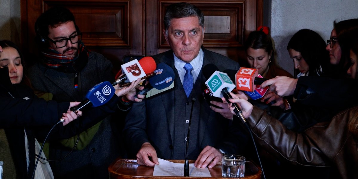 <p>Ahora en DF | Ministro Alvarado confirma salida de subsecretario de Hacienda: "Queda pendiente el análisis de la contramuestra"</p>