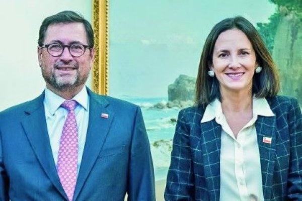 <p>Francisco Pérez y Paula Estévez.</p>