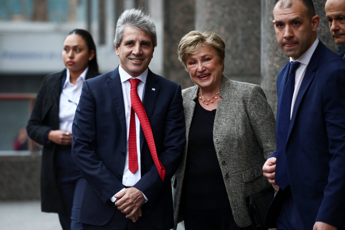 <p>Directora del FMI visita Argentina y asegura que el país tiene una sólida posición fiscal y externa</p>