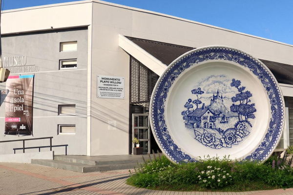 <p>Un plato gigante y denominación de origen: los planes de Penco para convertir su histórica loza en un nuevo motor de crecimiento</p>