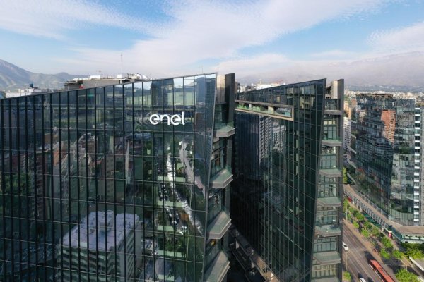 <p>Enel Chile eleva su utilidad semestral 10,7% impulsada por renegociación de contrato de gas con Shell</p>