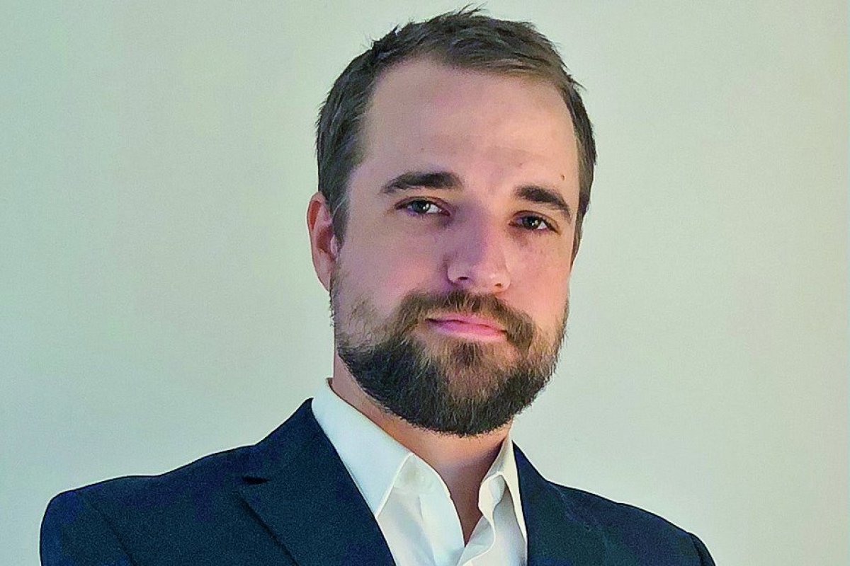 <p>Kevin Burgett, economista cofundador de Monetary Policy Analytics: “Unas tasas más altas (de la Fed) equilibrarían mejor los riesgos”</p>