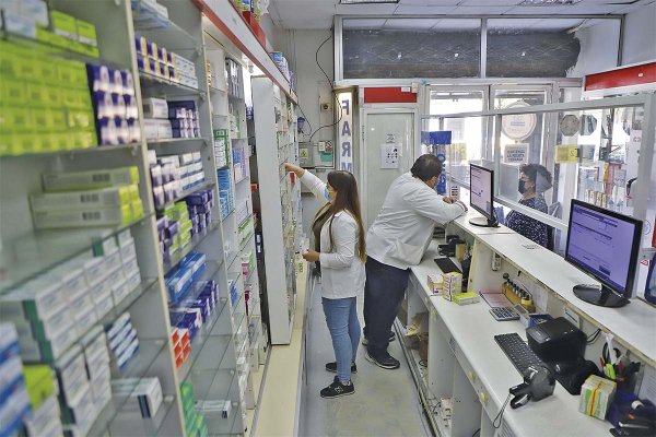 Con la comuna de Santiago liderando y Dr. Simi dando la sorpresa: el mapa de las 2.467 farmacias de la RM