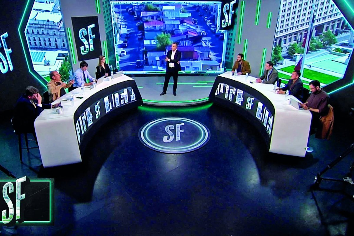 <p>Sin Filtros v/s Próceres: la guerra entre los programas políticos de choque de la derecha</p>