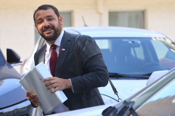 <p>Exsubsecretario Rodríguez agradece apoyo de Quiroz y cuestiona procedimiento de laboratorio tras test positivo de drogas</p>