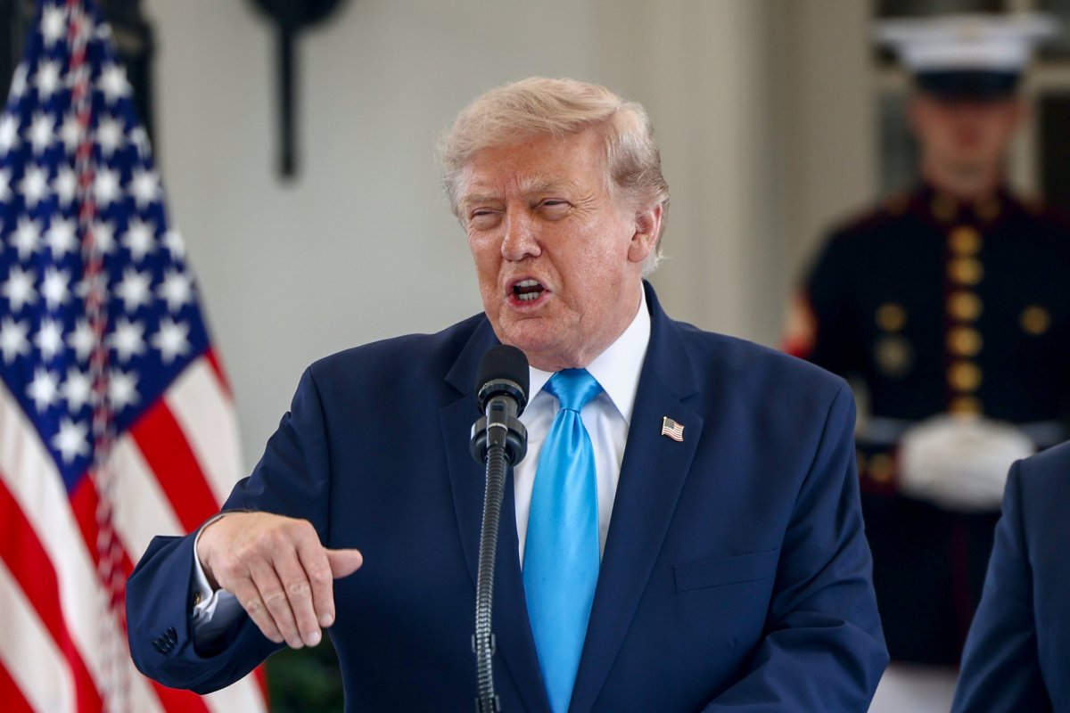 <p>Trump suspende los ataques contra Irán tras prometer que se está cerca de un acuerdo sobre el estrecho de Ormuz</p>