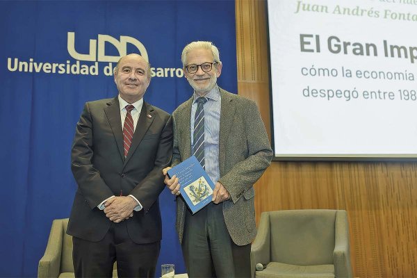 Quiroz destaca rol del sector privado como motor del crecimiento en lanzamiento de libro de exministro Fontaine