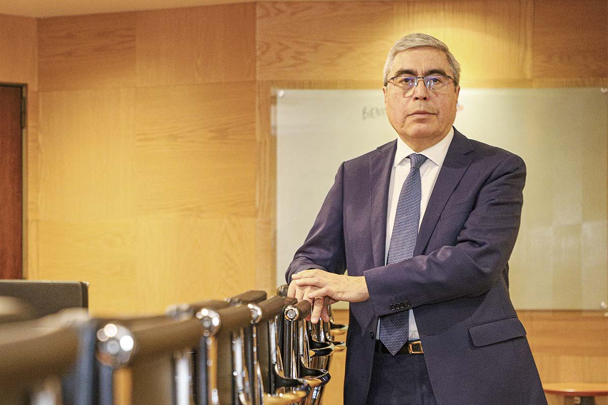 <p>El comisionado de la Comisión para el Mercado Financiero (CMF), Osvaldo Adasme. Foto: Julio Castro</p>