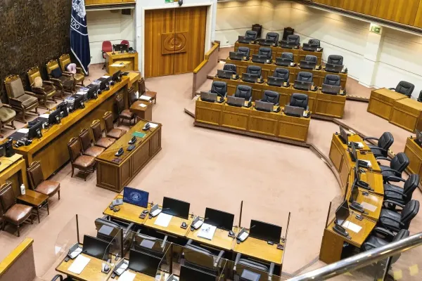 <p>Proyecto misceláneo a ley: Senado aprueba mecanismo de compensación a municipios por exención de contribuciones</p>