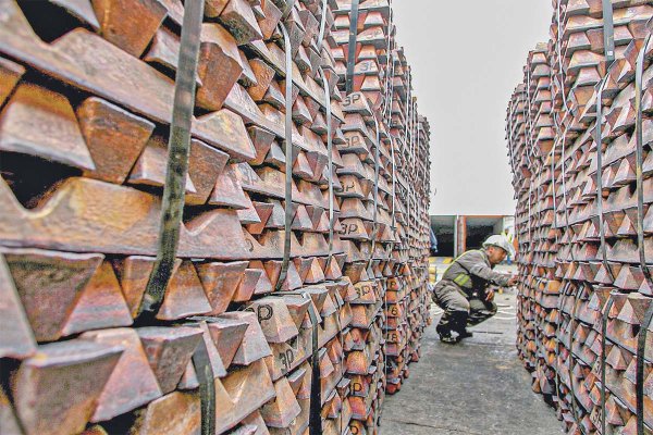 Cobre bate récord en Londres y Fisco podría obtener sobre US$ 9.000 millones extra por mayor precio