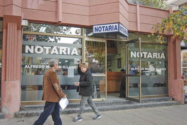 <p>Notarios: Senadores citan a ministro de Justicia para exigir recursos adicionales para realizar concursos de nombramientos pendientes</p>