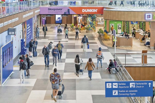 Latam evalúa relocalizar inversiones por US$ 1.500 millones por polémico cobro en aeropuerto de Lima