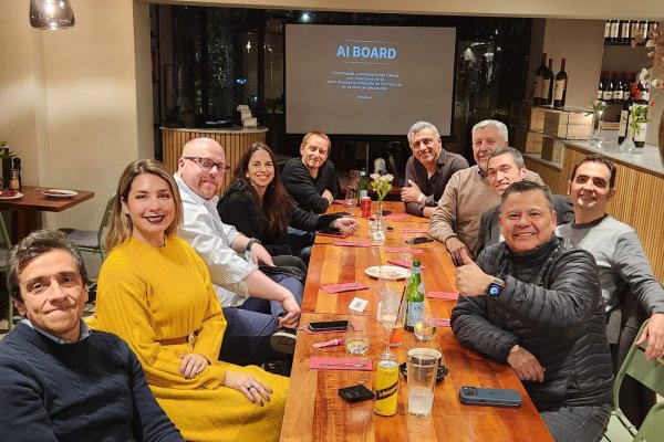 Pizzas en Gandolini: El club privado de 11 expertos en IA que ahora se sienta en los directorios