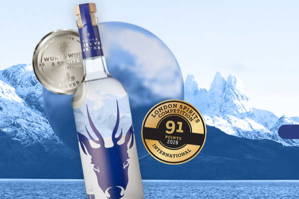 <p>Productor de vodka de Valdivia obtiene medalla de oro en importante certamen internacional y se posiciona en el segmento de destilados premium</p>
