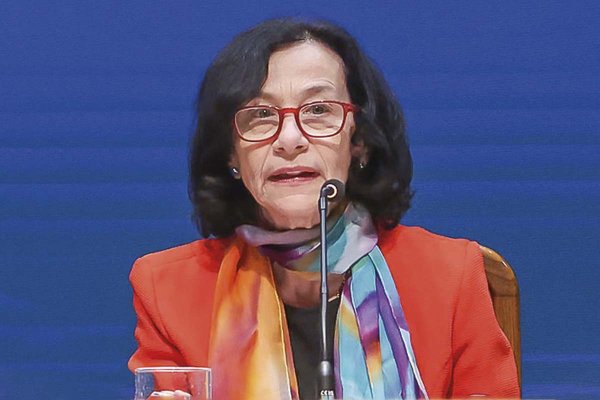 <p>Economistas proyectan que en julio el Imacec volvió a crecer y revisan al alza su proyección de PIB para el próximo año</p>