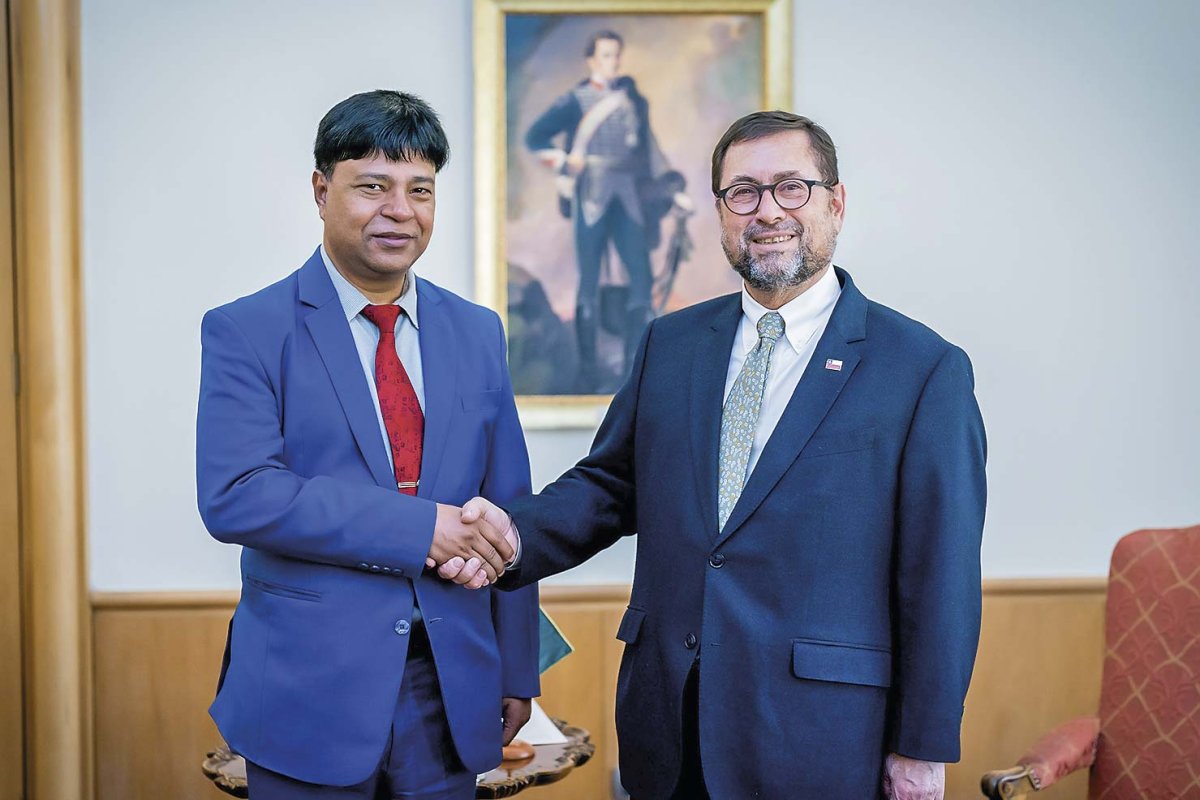 <p>Canciller se reúne con embajador de Bangladesh en primer paso para iniciar negociaciones para un TLC</p>