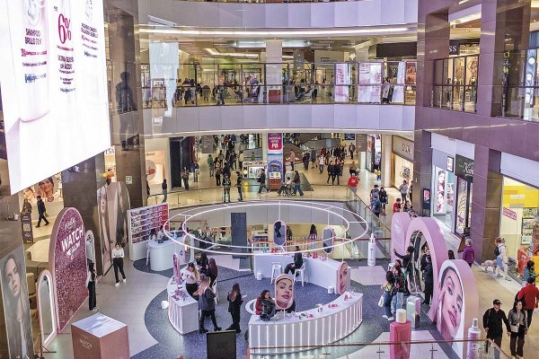 Confianza del comercio vuelve a terreno pesimista y empresas apuntan a la débil demanda como principal freno para contratar