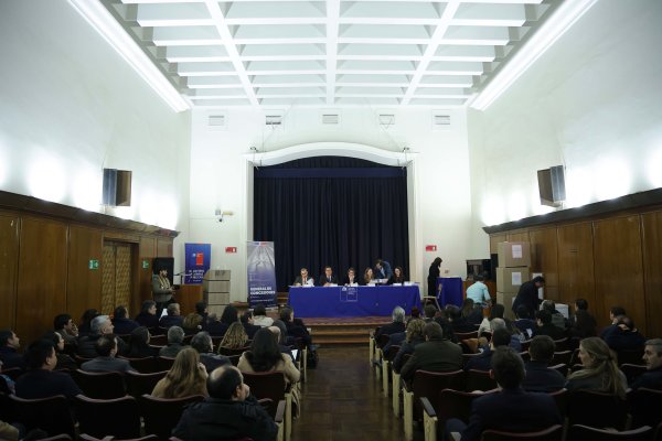 Licitación de Ruta 57 recibió cuatro ofertas pero concurso queda marcado por polémica con gigante chino