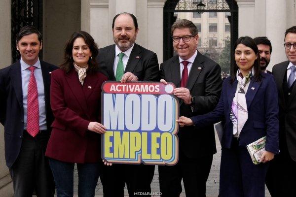 Ahora en DF | Gobierno tras sesión de mesa por el empleo: "Seguimos sumando aportantes a esta cruzada"