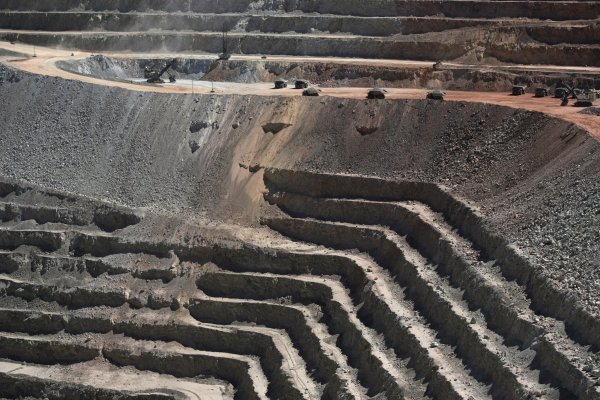 <p>Mayor minera de cobre del mundo entra a un valle productivo este año y bajará extracción en hasta 300 mil toneladas</p>