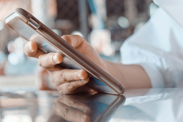 Del posteo personal a un problema en la oficina: la mitad de los trabajadores ha visto consecuencias por el uso de redes sociales