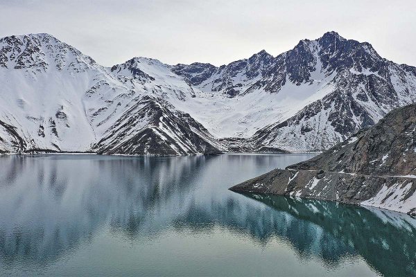 <p>El "escudo" hídrico de Aguas Andinas: cómo la nieve acumulada y recuperación del embalse El Yeso podrían impulsar la acción</p>