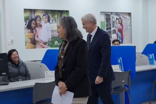 Ahora en DF | Kast anuncia convenio entre Minsal, Fonasa y Caja Los Andes para reducir las listas de espera