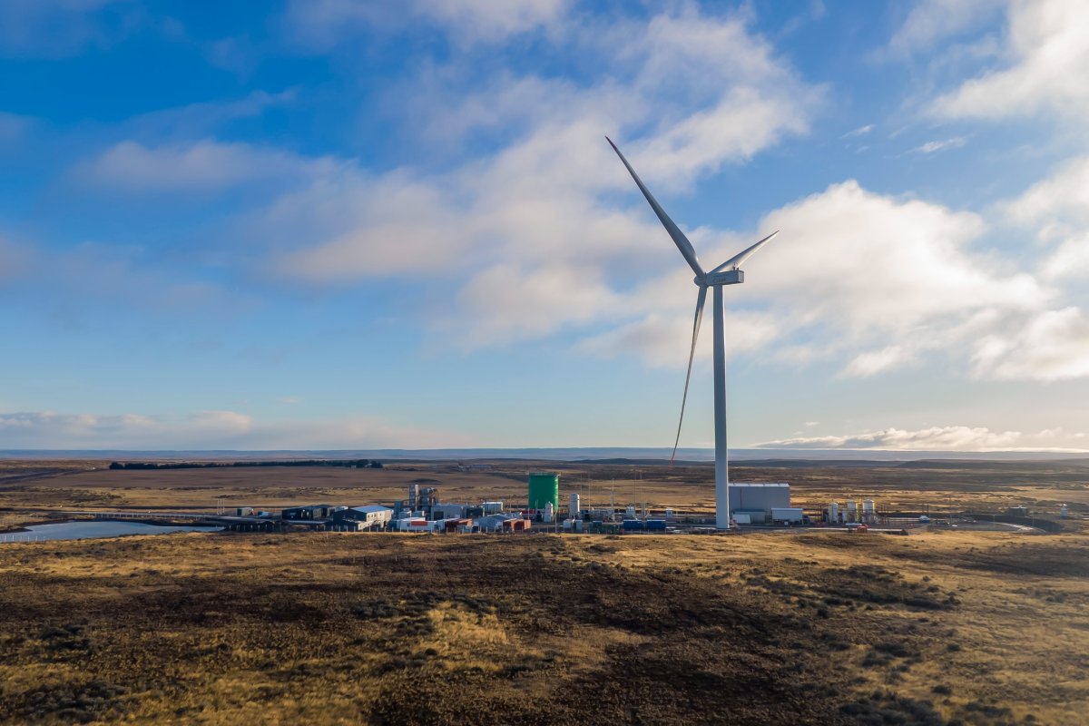 <p>HIF Global reconoce despidos acotados, pero descarta desvinculaciones masivas y asegura continuidad de su planta en Magallanes</p>