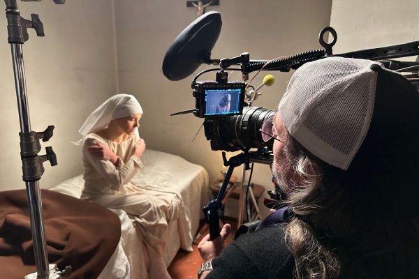 <p>La cruzada de Manuel José Casanueva por traer una docuficción religiosa a Chile</p>