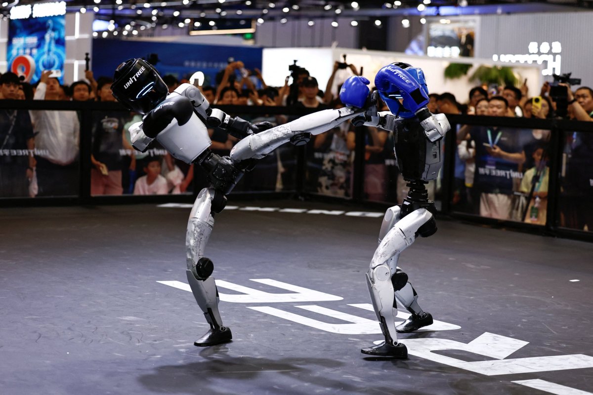 <p>Los robots de esta empresa, con sede en Hangzhou, han aparecido bailando, saltando y boxeando en las galas del Año Nuevo Lunar. (Foto: Reuters)</p>
