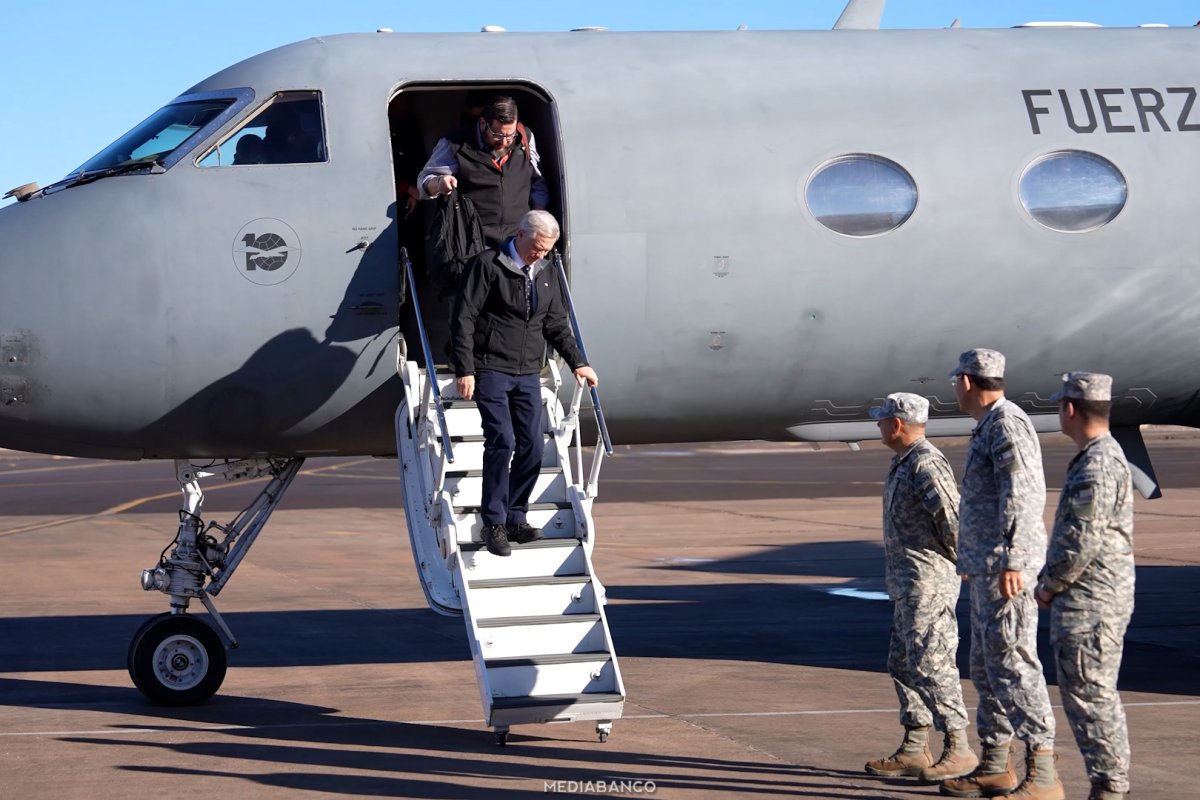 Ahora en DF | Presidente Kast llega a Antofagasta para visita en terreno de la emergencia por las lluvias