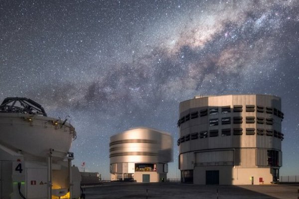 <p>Simulaciones realizadas desde Paranal, en Antofagasta, ilustran cómo la proliferación de satélites podría “borrar partes significativas” de los datos de los observatorios</p>