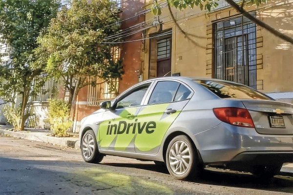 La rusa InDrive apunta a competir con las grandes aplicaciones de transporte en la Región Metropolitana