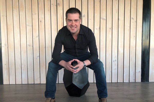 Edmundo Casas, fundador de Kauel