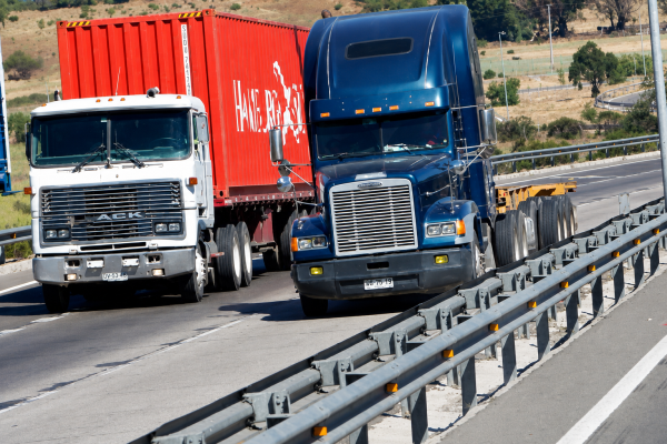 Camioneros Centro Sur y Aduanas inician piloto para digitalizar tramites de transporte de carga y agilizar cadena logística