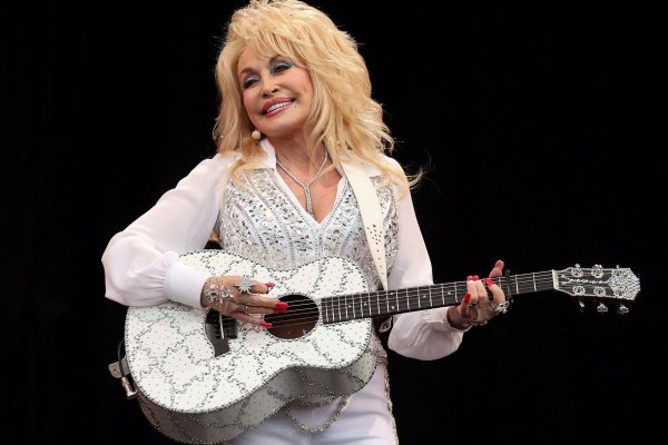Dolly Parton, la reina de la música country, fallece a los 80 años