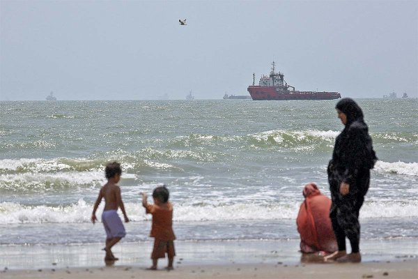 Statu quo sin escalada bélica en Medio Oriente anima al mercado y lleva a caída de 4% en el petróleo