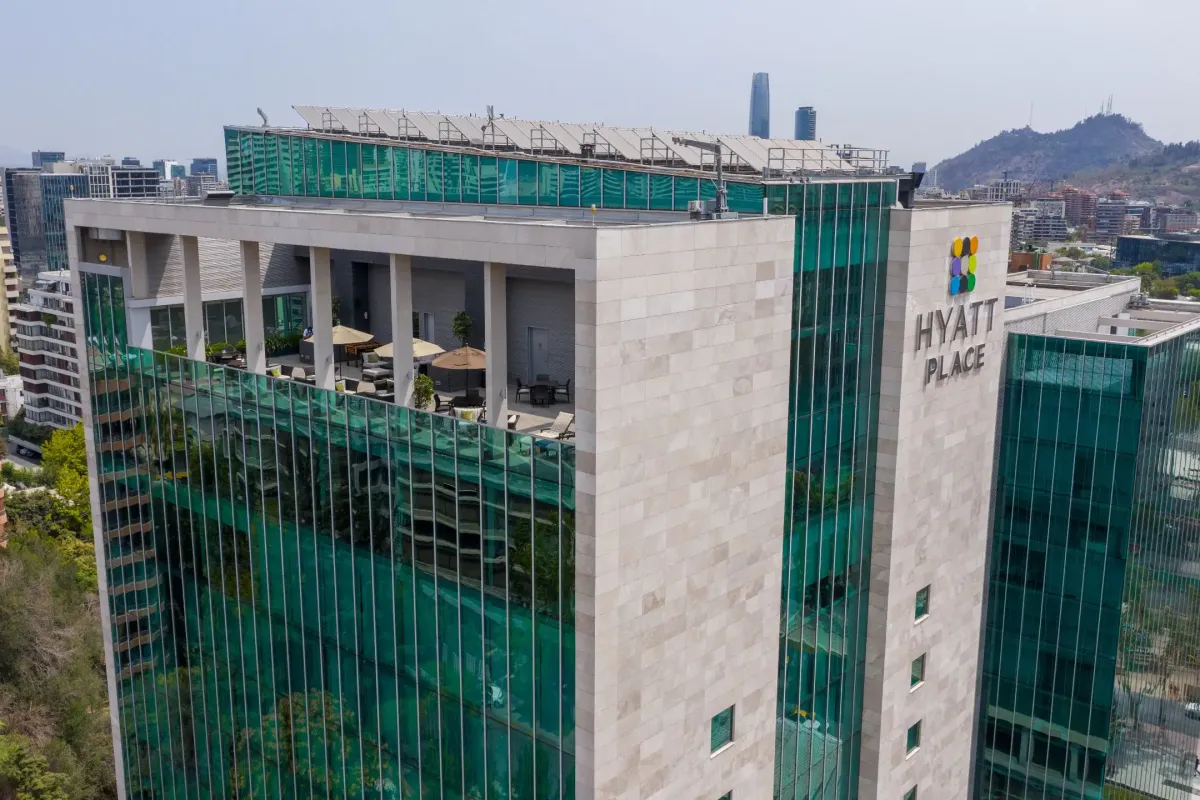 Grupo Patio vende hotel Hyatt Place en Vitacura a cadena chilena Talbot