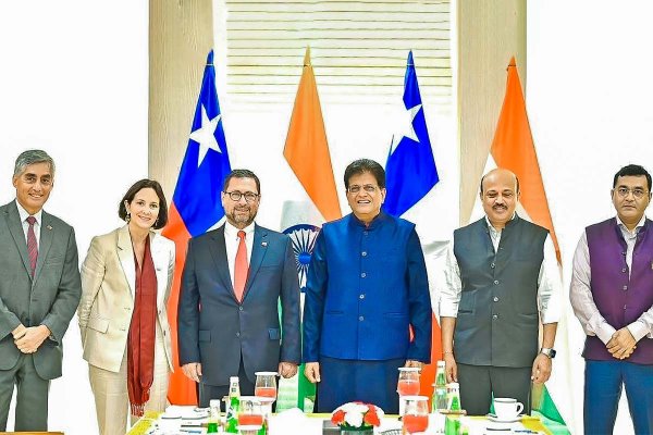 El canciller Pérez Mackenna y la subsecretaria Estévez se reunieron con el ministro del Comercio e Industria indio, Pitush Goyal, y el secretario de Comercio, Rajesh Agrawal.
