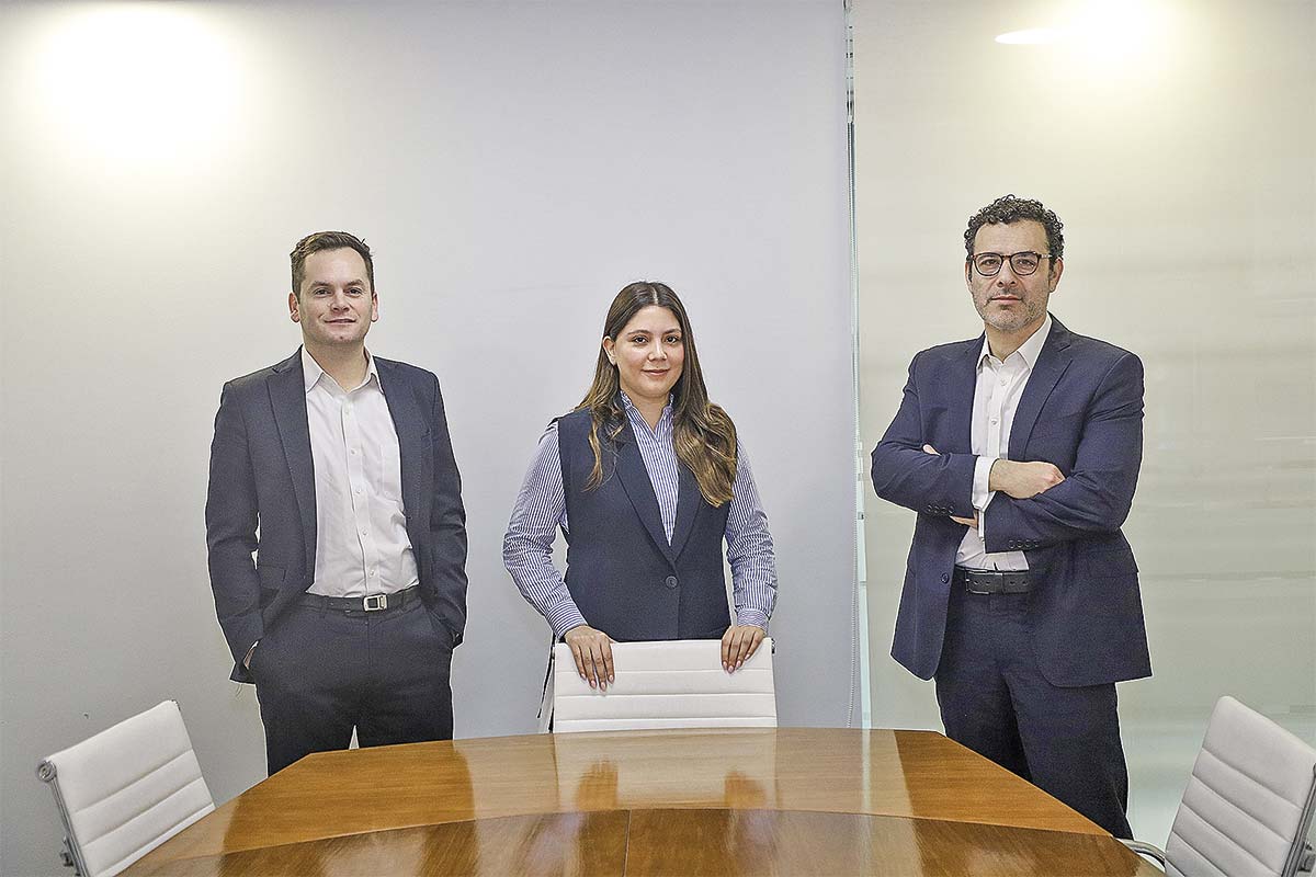 Ignacio Pinochet, Nicole León y Cristián Meneses.