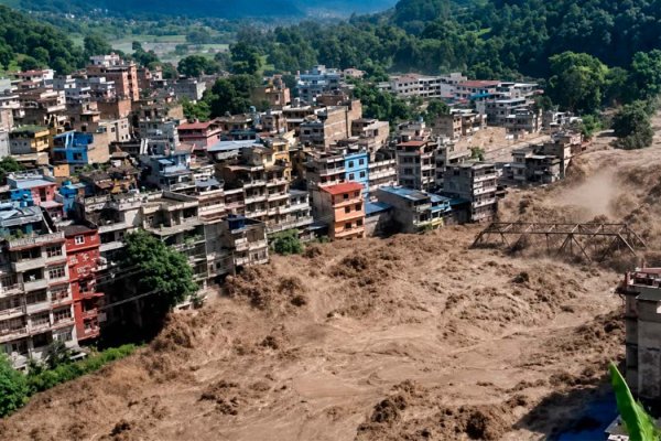 Ahora en DF | Autoridades de Nepal elevan a 470 los fallecidos en las inundaciones